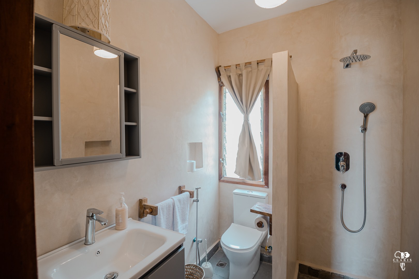 Jomba Paolo Oasis 1 1bedroom
