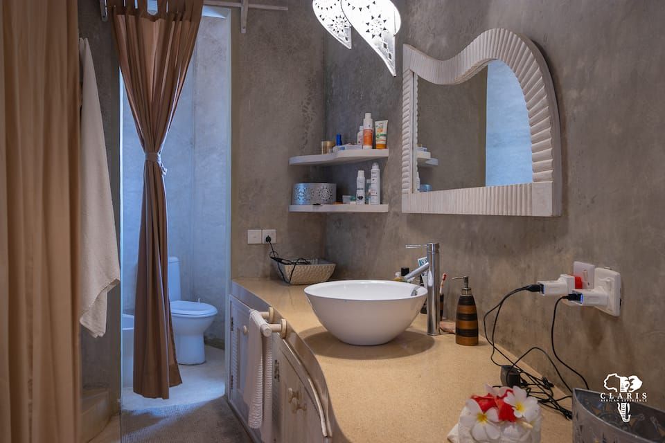 Camelot Apartment