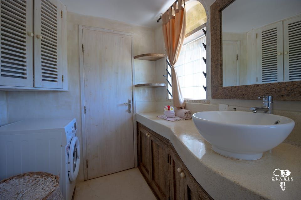 Camelot Apartment