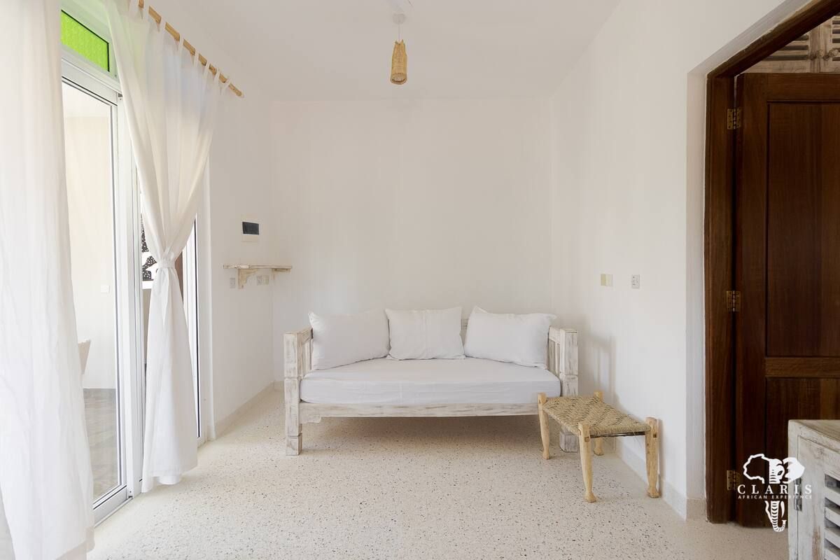 Palm Breeze Apartment